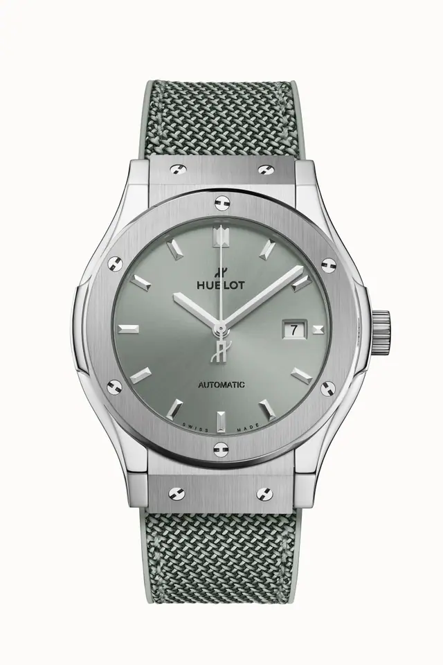 Hublot Classic Fusion Titanium Sage Green 42 mm 542.NX.891G.NR