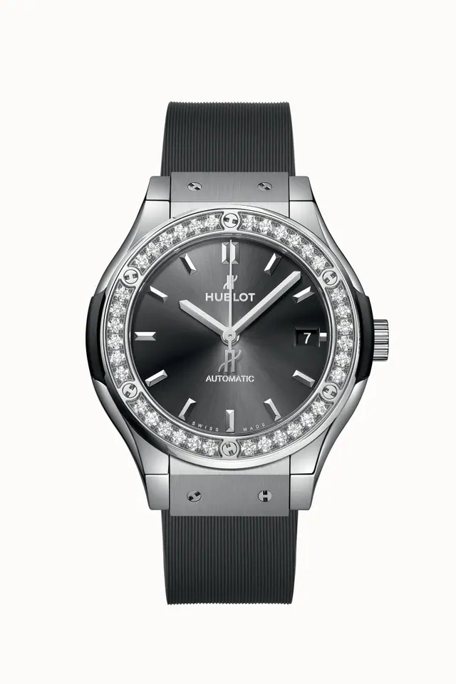 Hublot Classic Fusion Racing Grey Titanium Diamonds 38 mm 565.NX.7071.RX.1204
