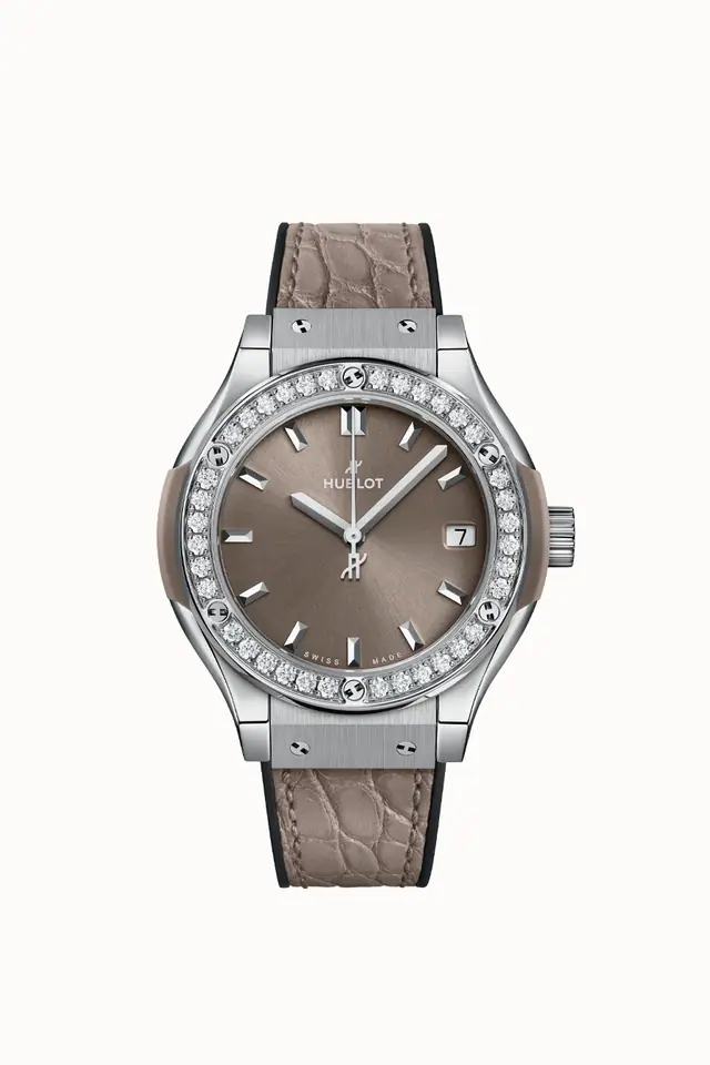 Hublot Classic Fusion Titanium Taupe Diamonds 33 mm 581.NX.4670.LR.1104.JPN