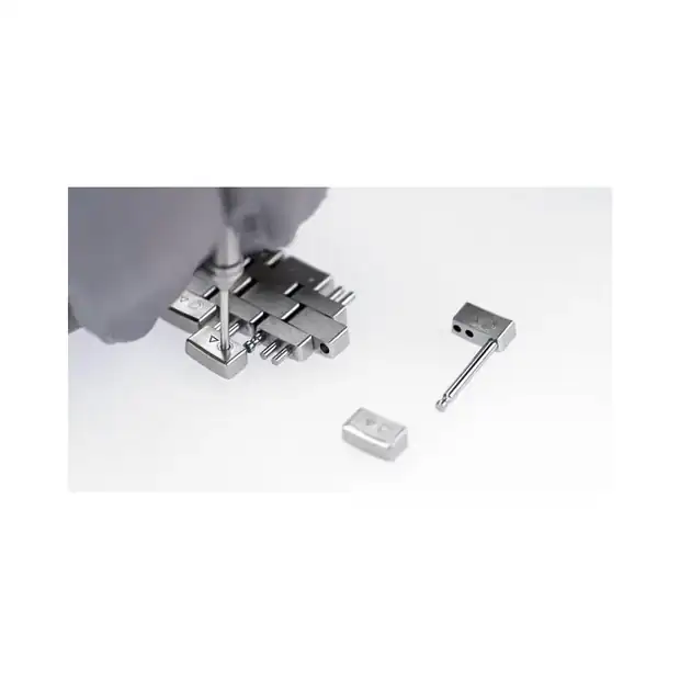 A. Lange & Sohne ADJUSTING THE ODYSSEUS BRACELETS BRACELET-ADJUSTMENT