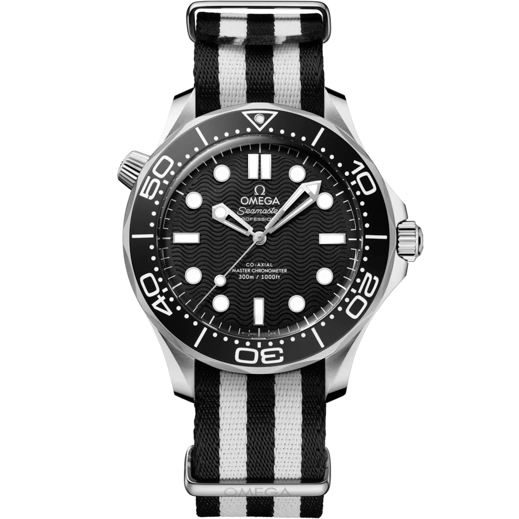 Omega Seamaster Diver 300M 42 mm, steel on NATO strap 210.32.42.20.01.005