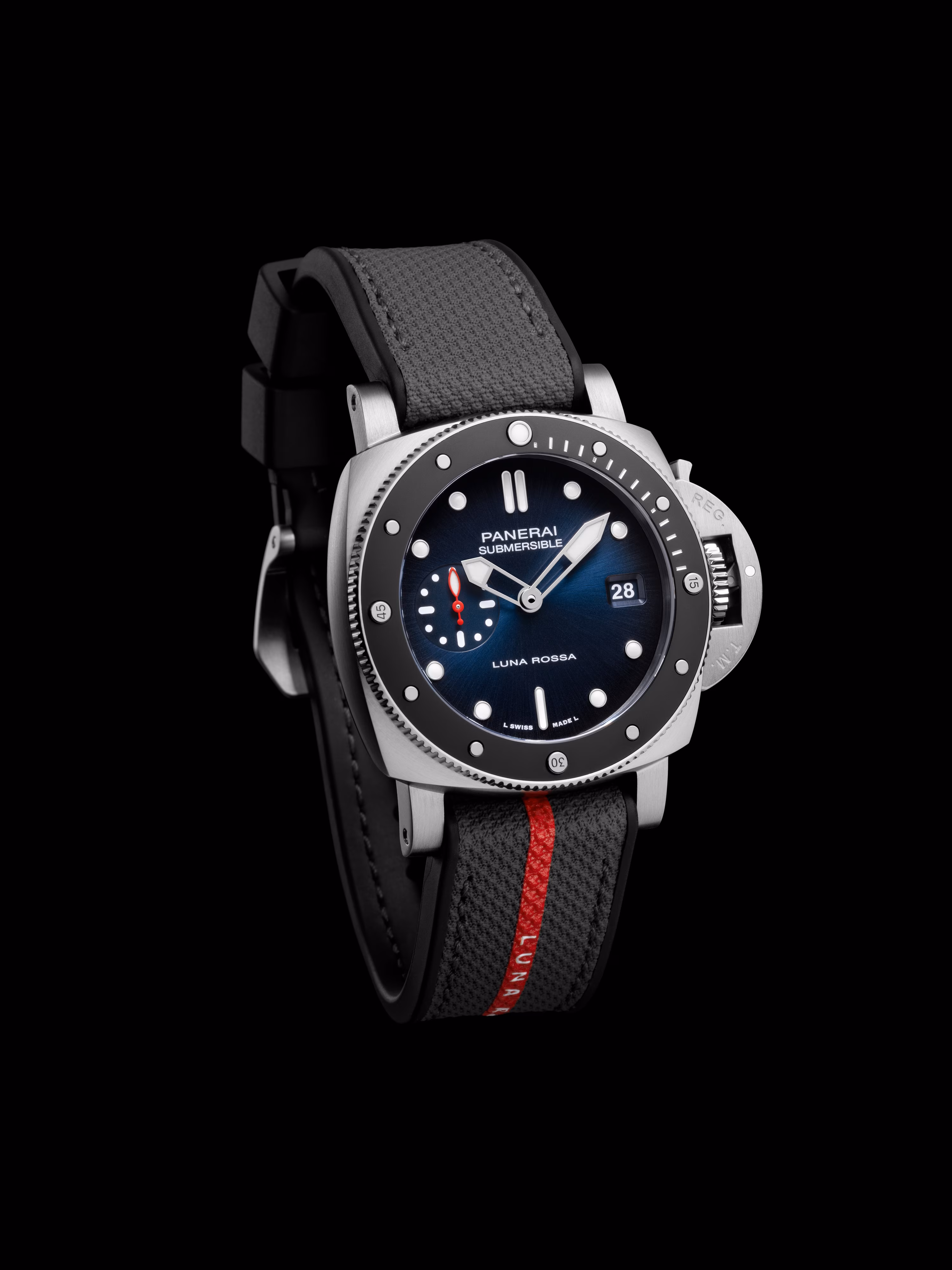 Panerai Submersible Luna Rossa, Submersible PAM01565