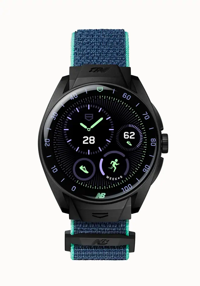 TAG Heuer Connected Calibre E5 x New Balance Edition SBT8082.EB0394