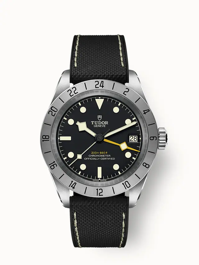 Tudor Black Bay Pro, 39mm steel case, Hybrid rubber and leather strap 79470-0003