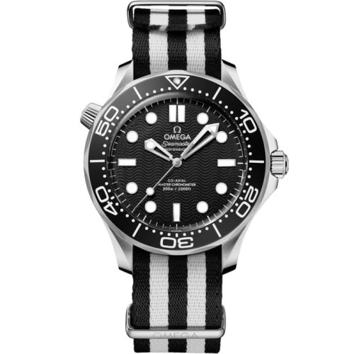 Omega Seamaster Diver 300M Master Co-Axial 42 Stainless Steel / Black / NATO 210.32.42.20.01.005