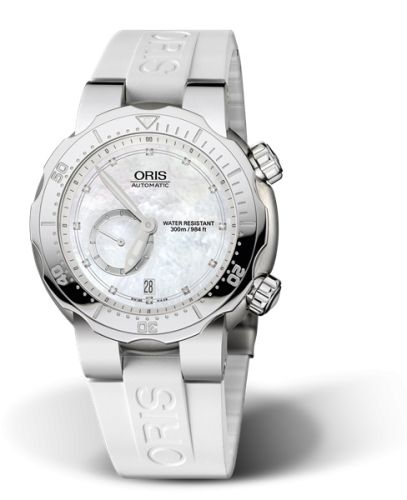 Oris Divers Titan Small Second - Date 44 Stainless Steel / MOP / Rubber 01 643 7636 7191-07 4 24 31TEB