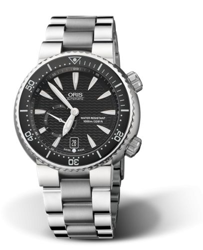 Oris Divers Titan C Small Second - Date 44 Stainless Steel / Black / Bracelet 01 643 7637 7454-07 8 24 70PEB