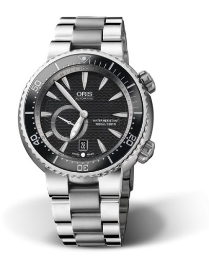 Oris Divers Titan C Small Second - Date 47 Stainless Steel / Black / Bracelet 01 743 7638 7454-07 8 24 70PEB