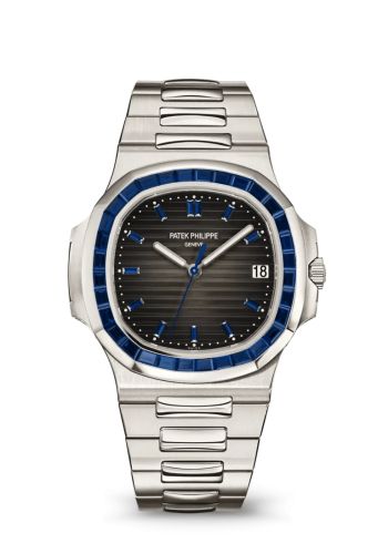 Patek Philippe Nautilus 5711 Platinum - Sapphire / Grey 5711/111P-001