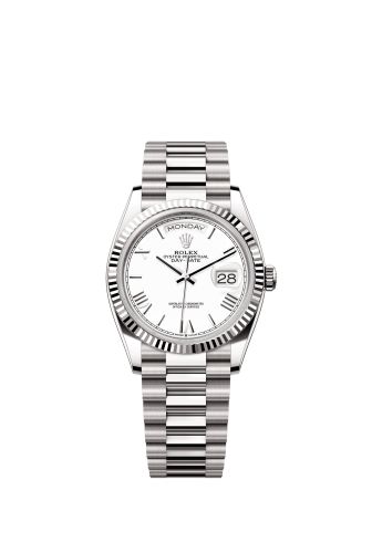 Rolex Day-Date 36 White Gold - Fluted / White - Roman / President 128239-0059