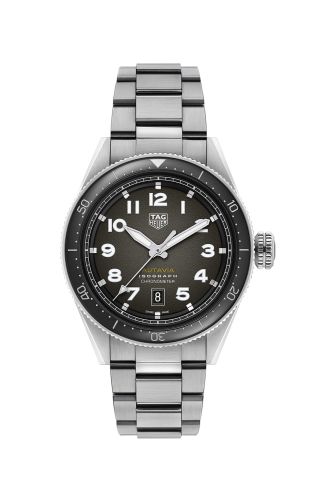 TAG Heuer Autavia Isograph Calibre 5 Stainless Steel / Black / Bracelet WBE5110.EB0173