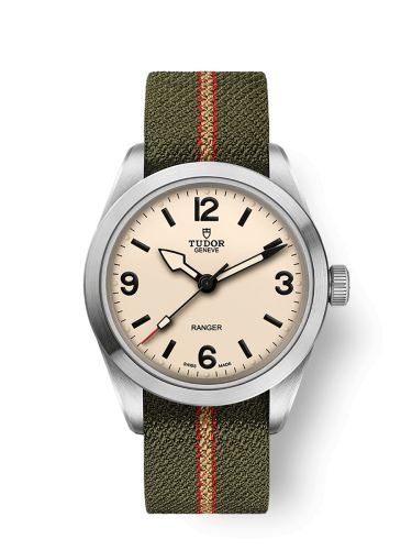 Tudor Ranger 39 / Dune White / Fabric 79950-0011